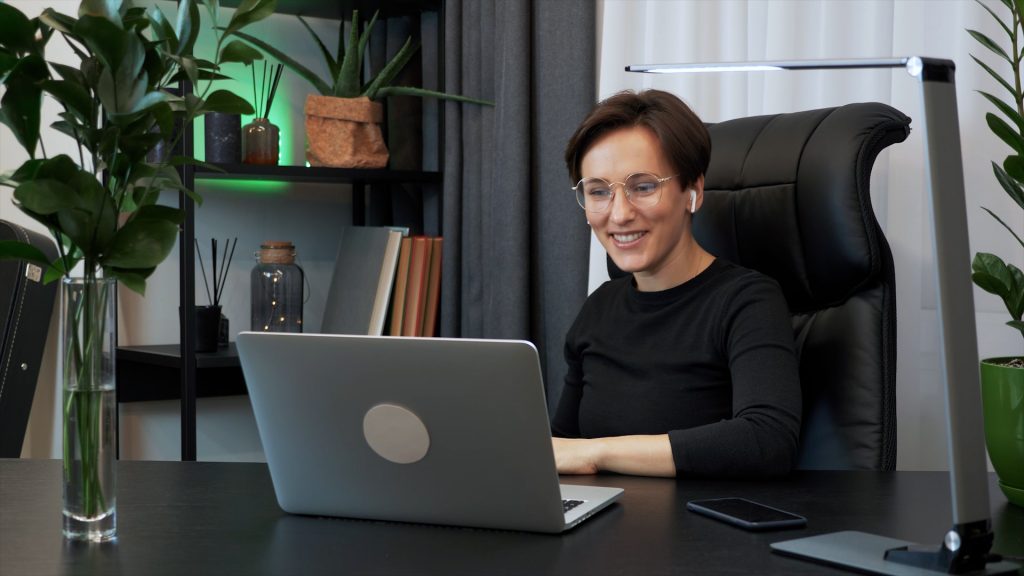 Zoomed Out or Tuned In? How to Prepare Virtual Presentations