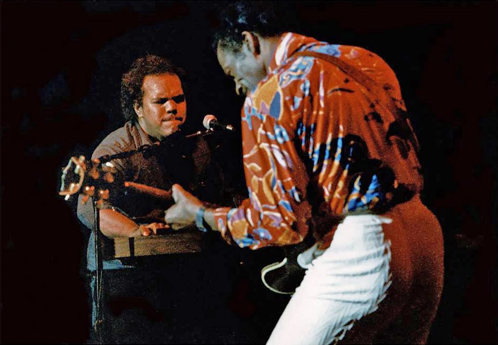Daryl Davis playing with Chuck Berry