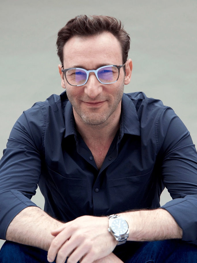 Headshot of Simon Sinek, mental health keynote speaker