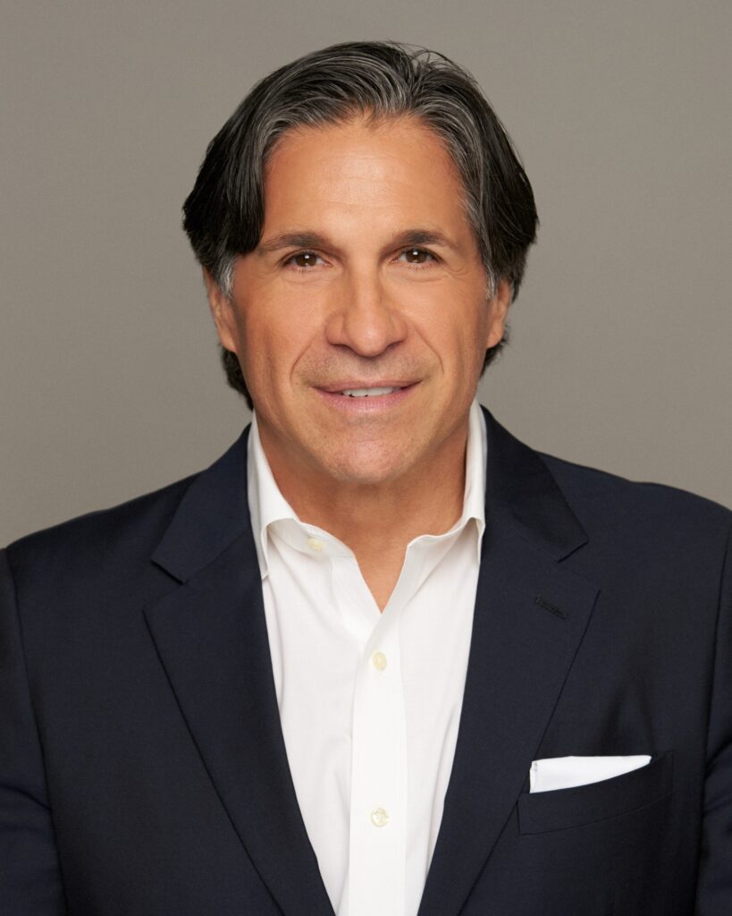 Customer experience keynote speaker Stephen Yalof